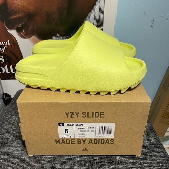 Adidas Yeezy Slide Glow Green - Picture 3 of 9